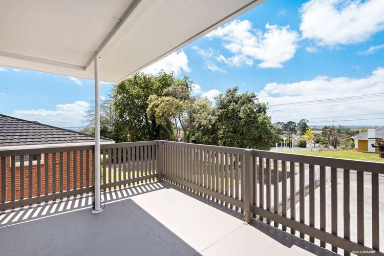 80 Roberts Road Te Atatu South_2