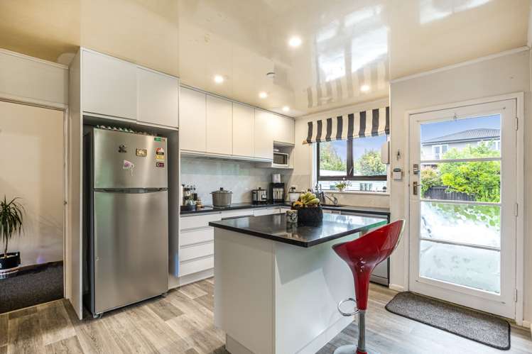 20 Matapouri Road Mangere Bridge_6