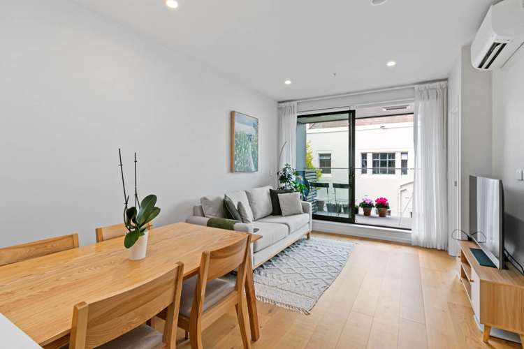 218/9 Madeira Lane Grafton_8