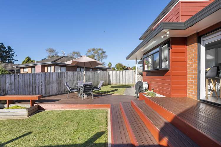 1/42 Headcorn Place Botany Downs_8