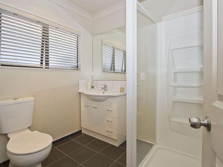 35 Moana Grove Waiwhetu_10