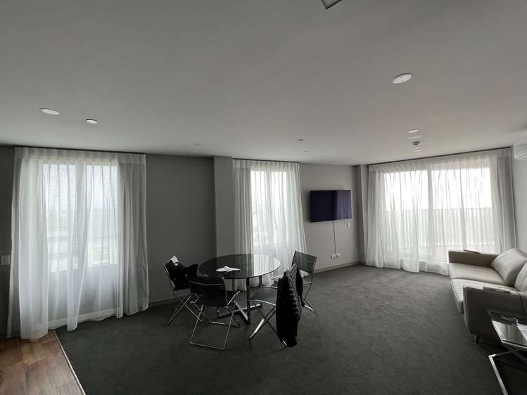 301/2 Launch Road Hobsonville_8