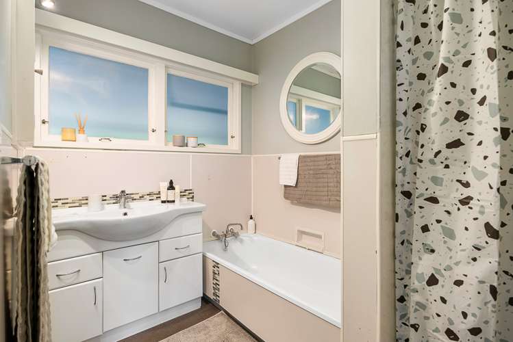 42 Hilltop Avenue Morningside_21