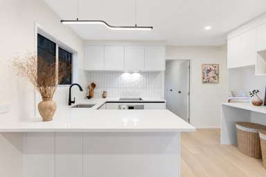 2/68 Birkenhead Avenue_1