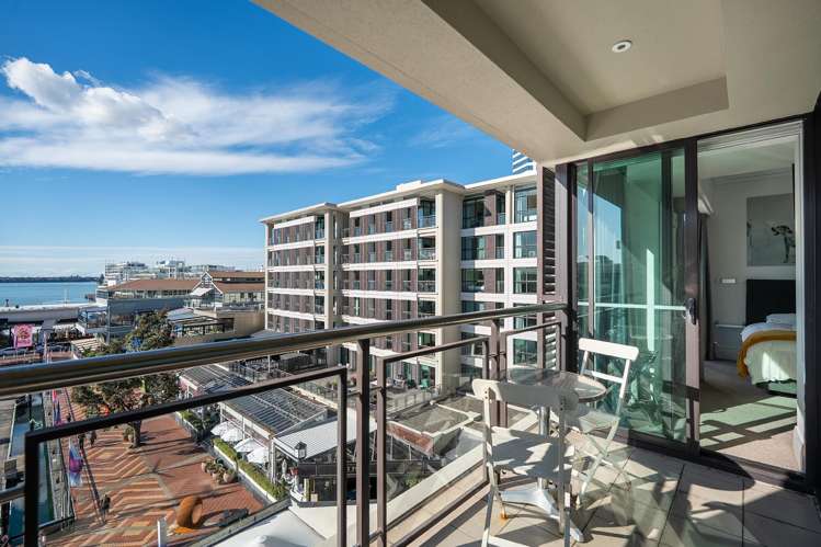 401/85 Customs Street West Auckland Central_13