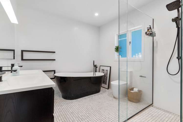 69A Argyle Street 1685_16