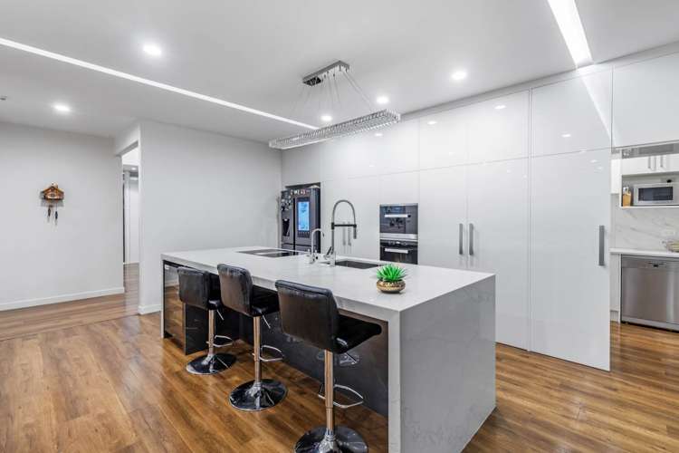 6 Throttle Close Dairy Flat_48