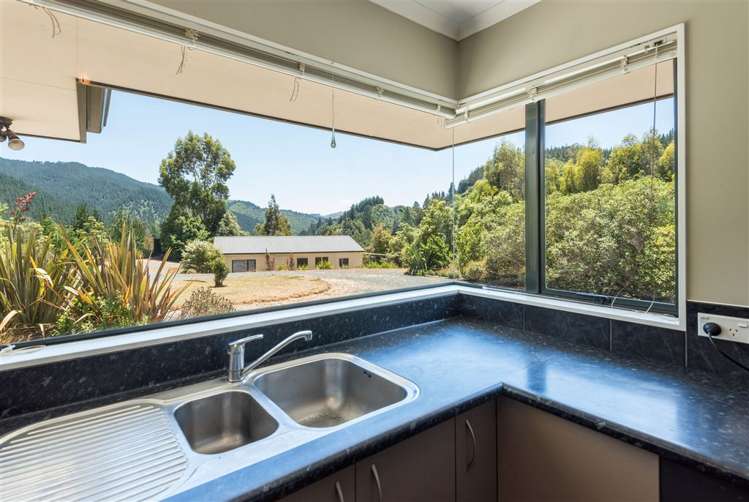 98 Mac'S Road Hira_7