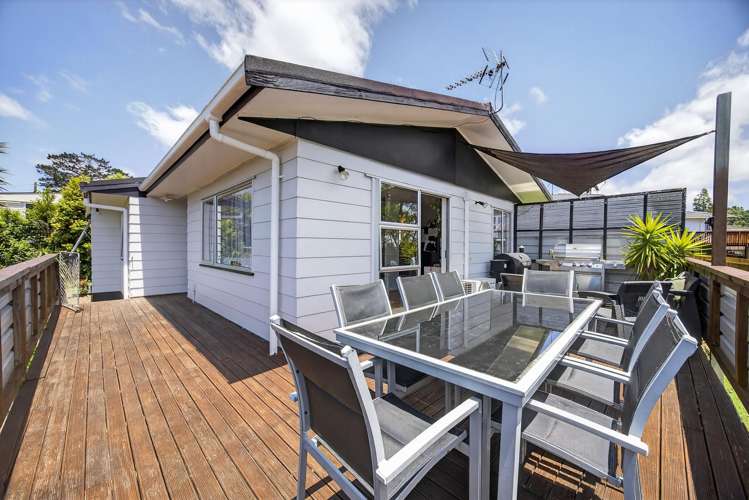 2/32A Helena Street Massey_25