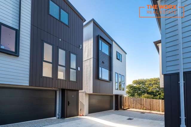 4 Bedroom Home with Sea Views