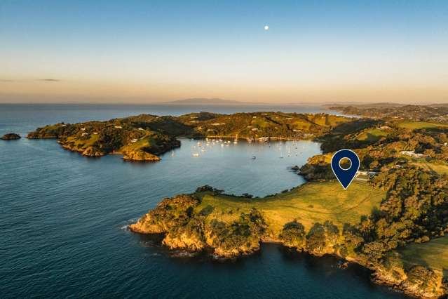 Spectacular waterfront land