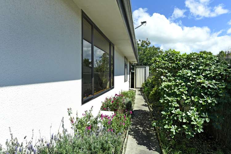 2/48 Masefield Street Stoke_9