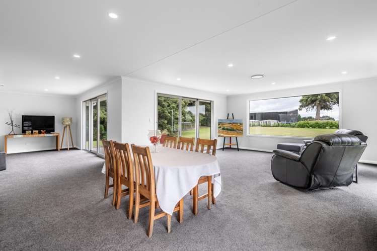 92 Blairlogie Close Otatara_5