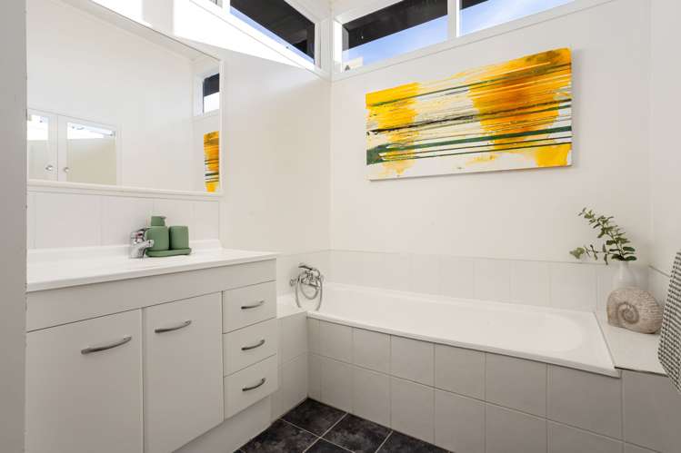 10 Rutherford Street Chedworth_17