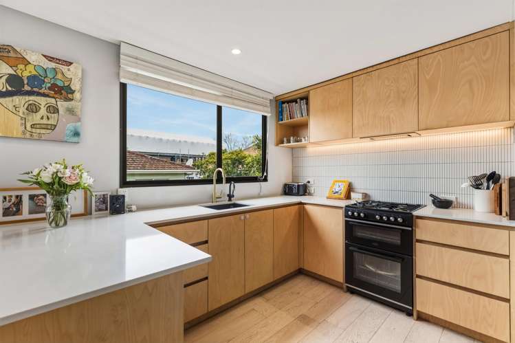 8 Ariho Terrace Devonport_23