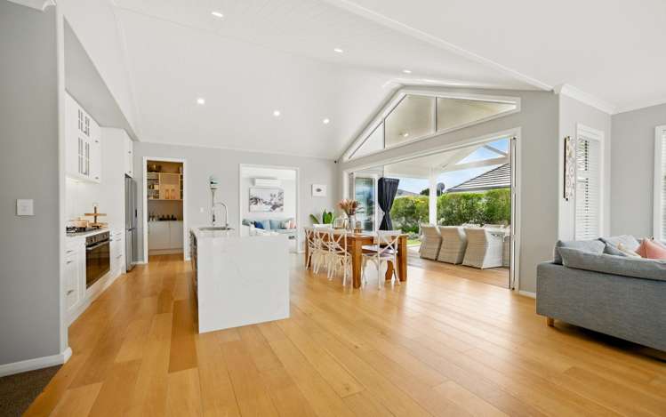 8 Waitemata Drive One Tree Point_12