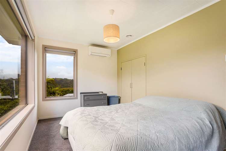 8 Rauhuia Crescent Parau_16