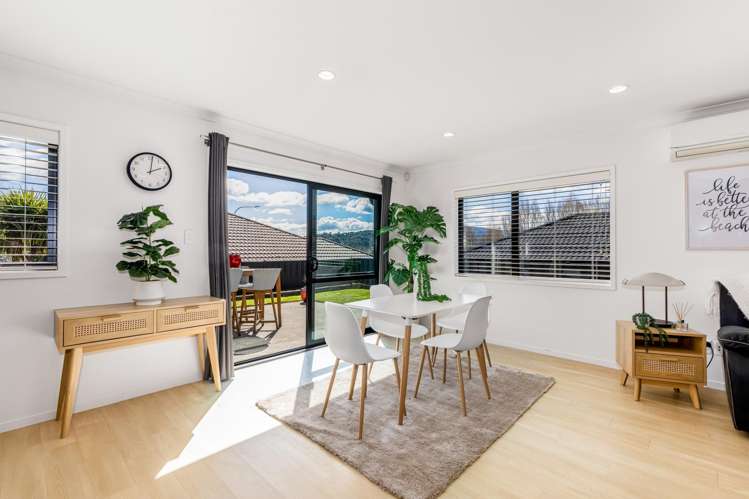 11 Greenstone Grove Brown Owl_7