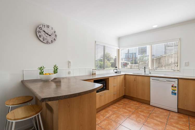 27B Highgrove Lane Totara Vale_7