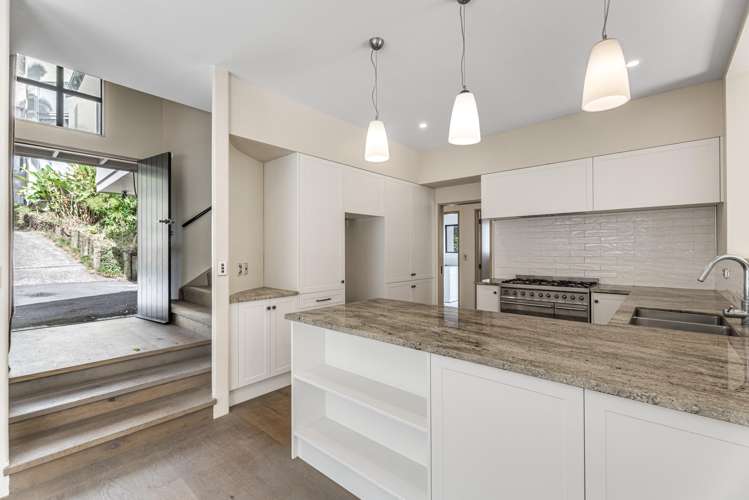16b Abbotts Way Remuera_10