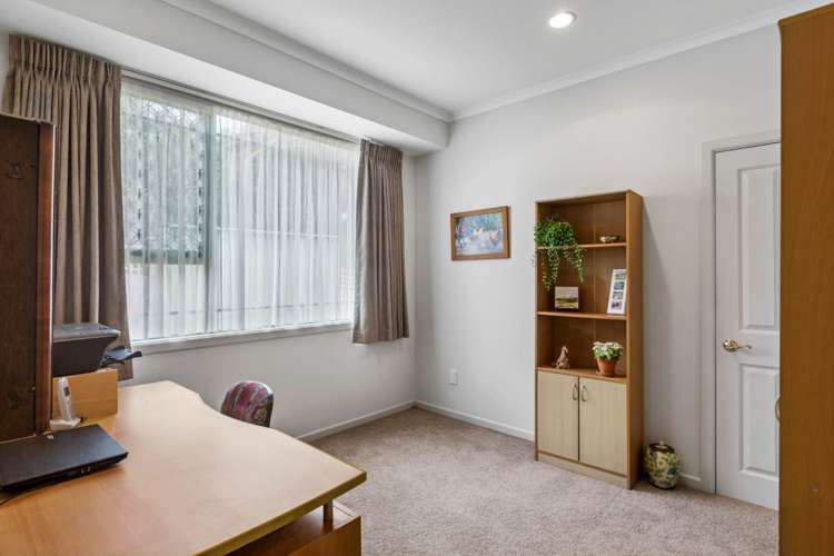 243b Hill Road The Gardens_7