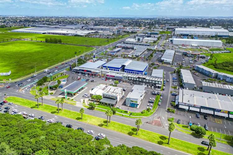 1/302 Te Irirangi Drive Flat Bush_16