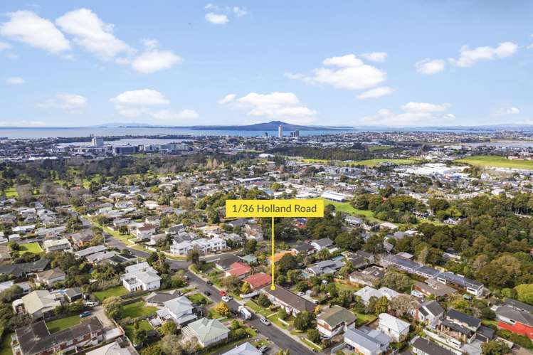 1/36 Holland Road Hillcrest_11