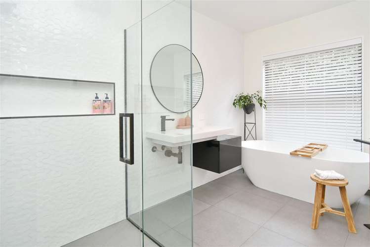 29 Kohunga Crescent Bottle Lake_17