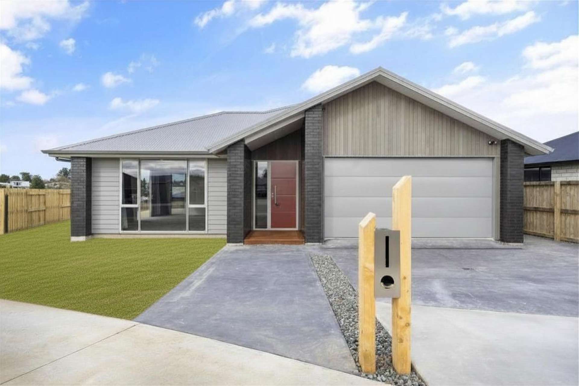 27 Saddle Terrace 11385_0