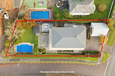 514 Riddell Road_4