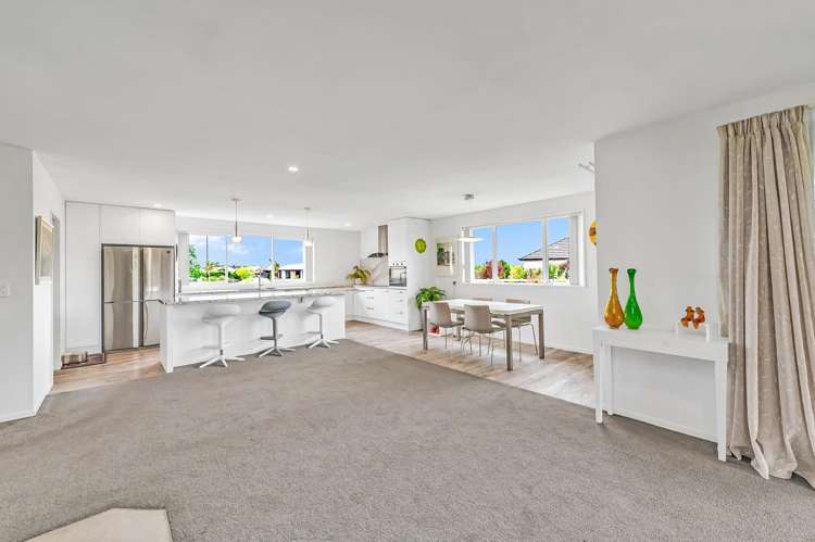 56 Verdeco Boulevard Lincoln_13