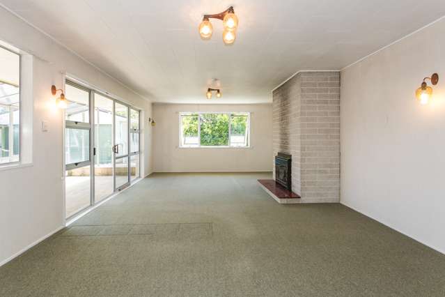 14 Lyttelton Crescent Tamatea_3