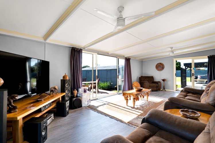 10 Tauranga-A-Ika Street Manaia_9