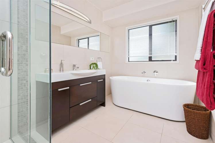 12a Glenfern Road Mellons Bay_14