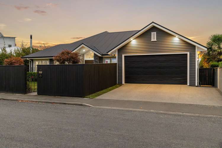 95 Office Road Merivale_1