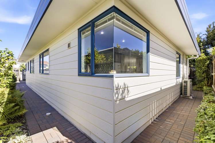 2/12 Heathcote Street Central_21