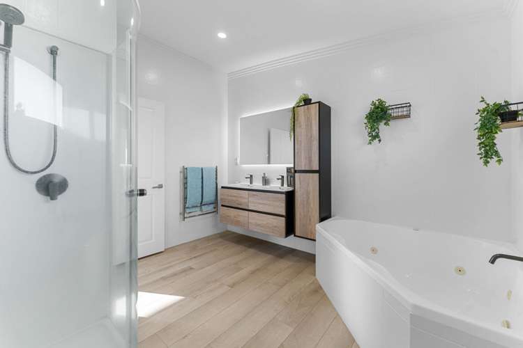 1011 Papamoa Beach Road Papamoa_23