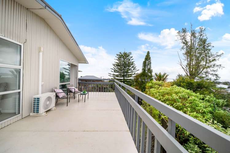 2/100 Sunrise Avenue Mairangi Bay_12