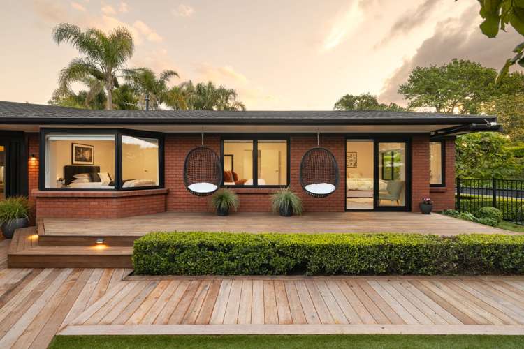 703 River Road Chartwell_10