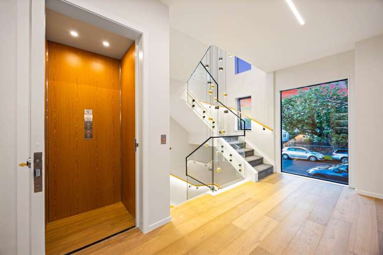 8A Eglinton Avenue Mt Eden_6