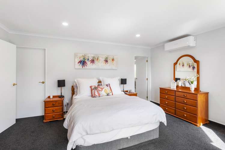 2 Sams Way Raumati South_16