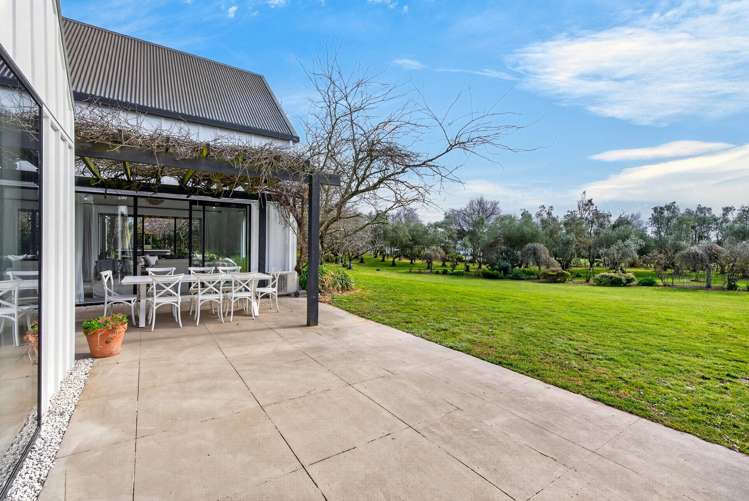 9/239 Lake Ferry Road Martinborough_25