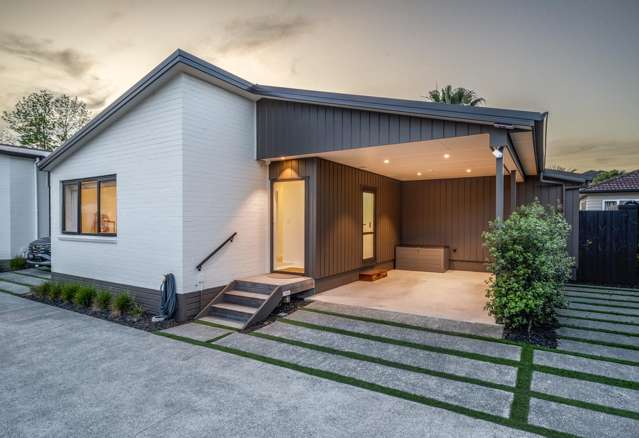 Near new standalone living