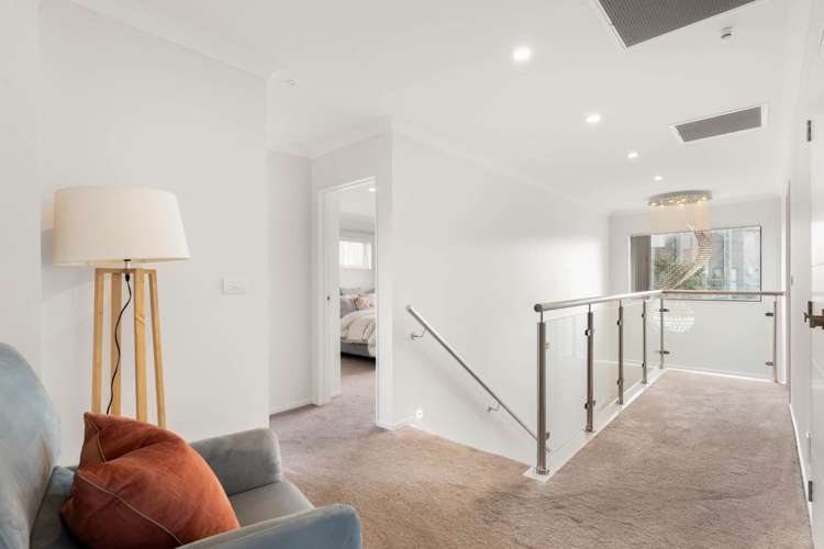 23 Bordeaux Parade Te Atatu South_9