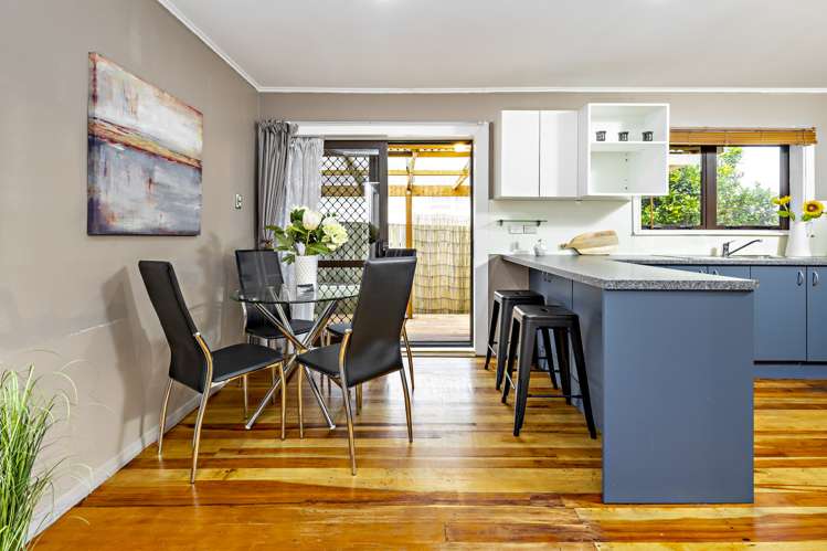 1/55 Mcannalley Street Manurewa_6