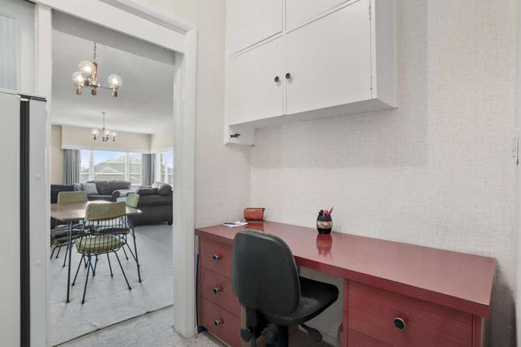 33 Seabrook Avenue New Lynn_13