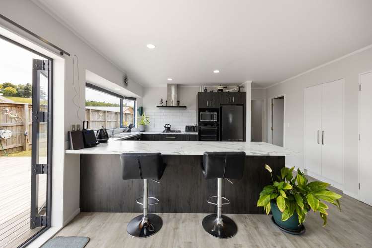 230 Chatsfield  Drive Te Awamutu_8