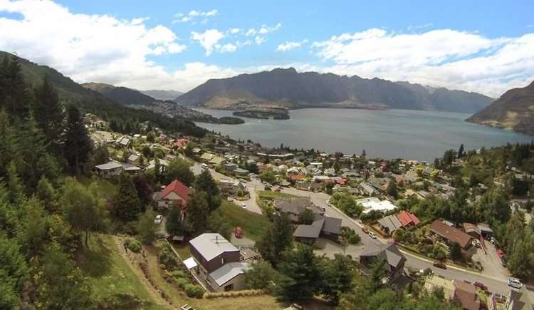 15 Lochy Road Fernhill/Sunshine Bay_15