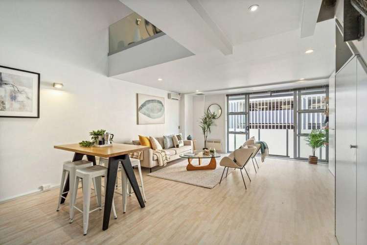 12/27 Cheshire Street 1761_5