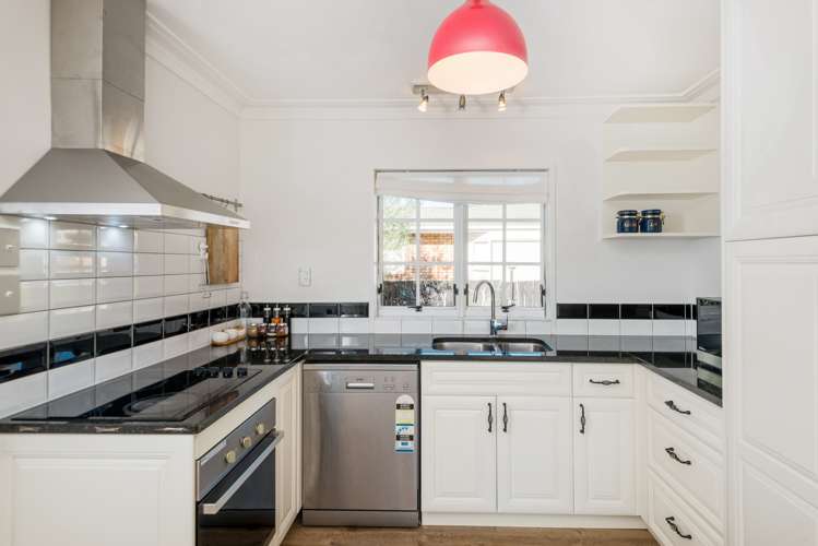 2/7 Livingstone Street Milford_12